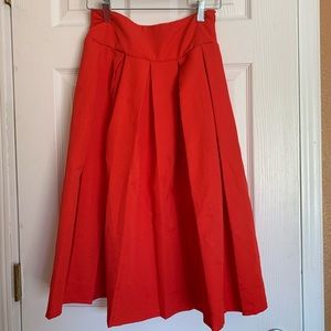 Modest midi skirts !